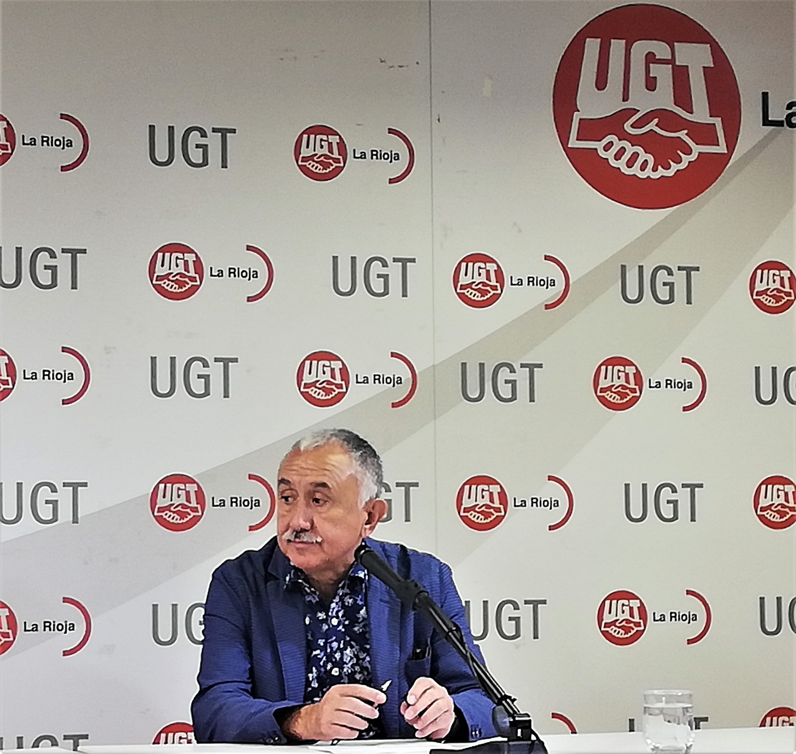 Álvarez UGT llama a CEOE a desbloquear acuerdo de salarios o habrá