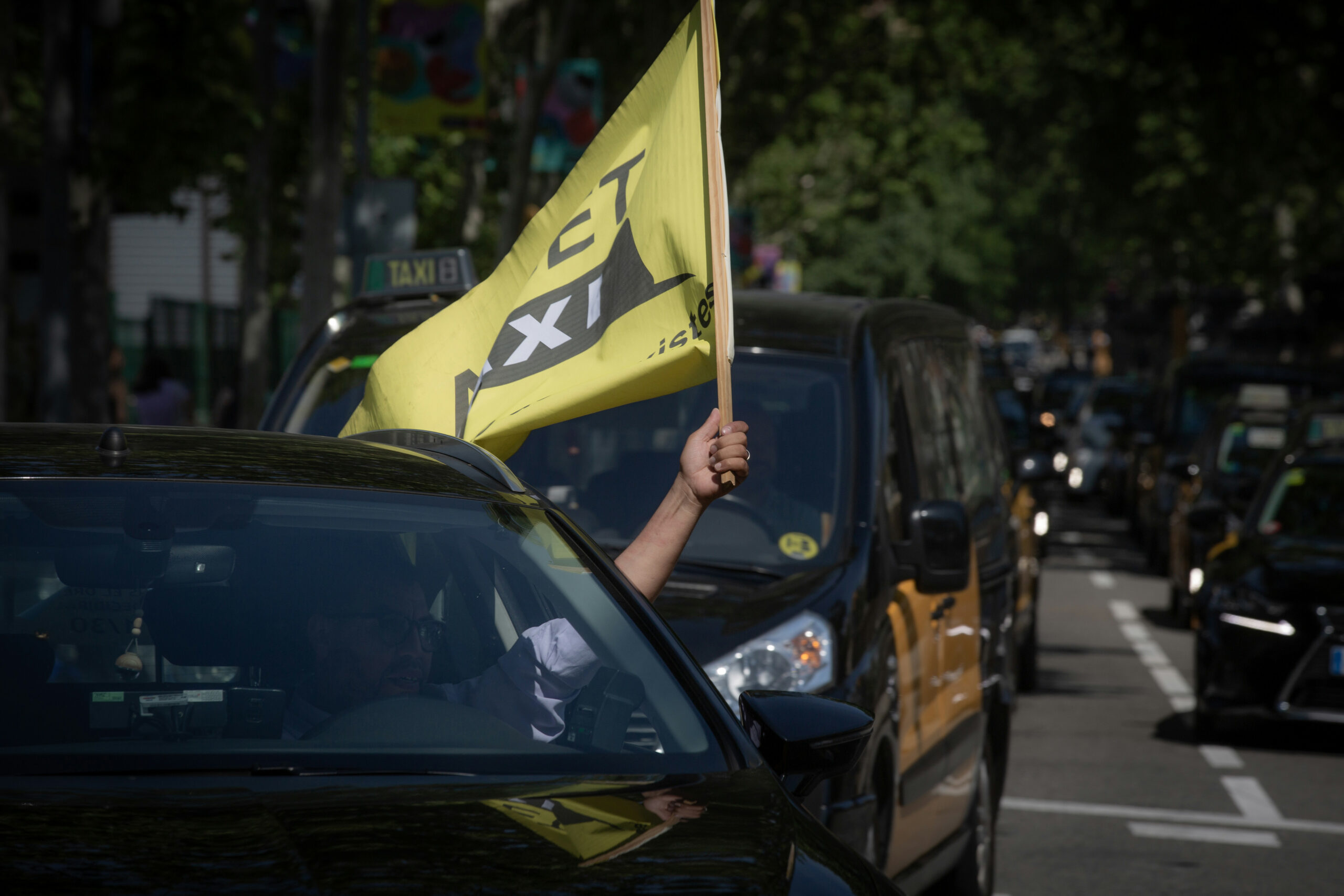 Élite Taxi y Stac convocan una movilización «en defensa de la tarifa regulada» el 17 de enero en Barcelona
