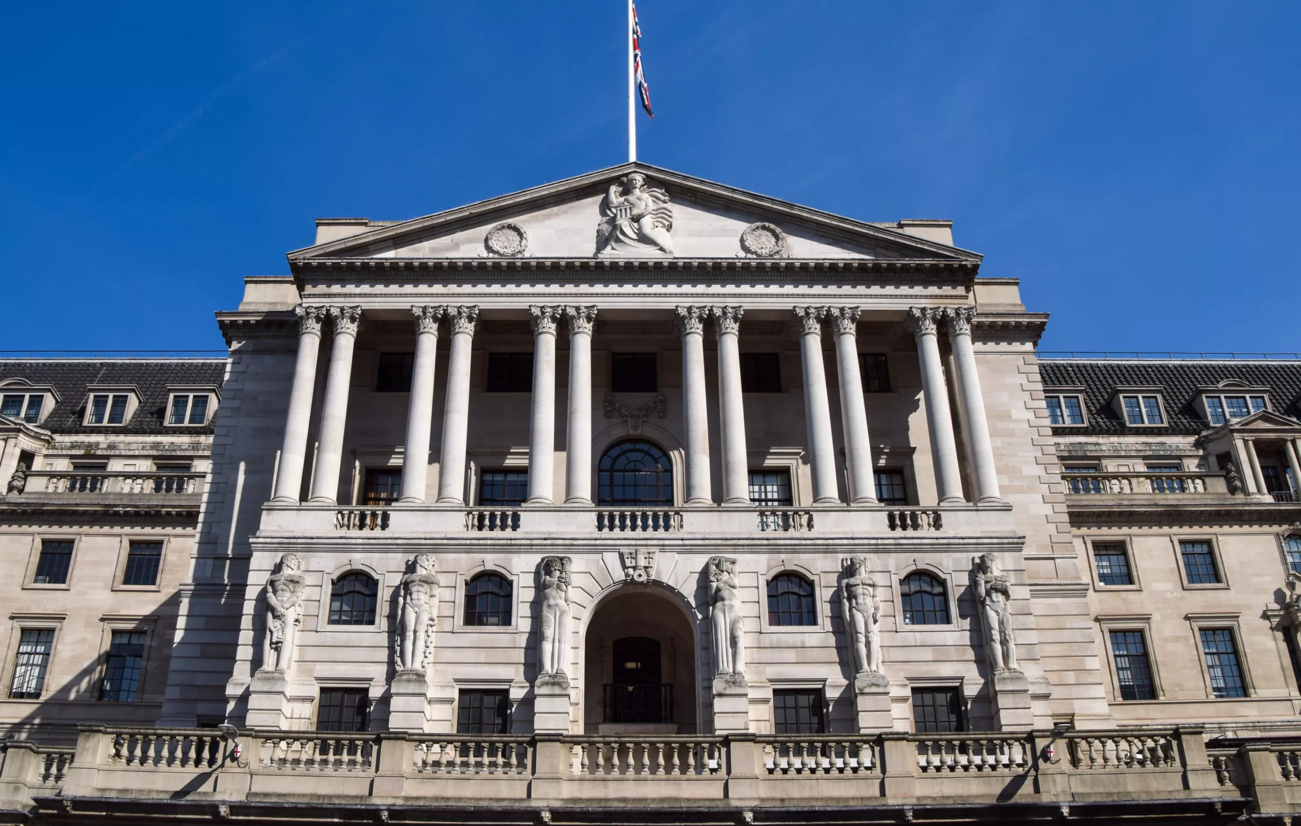 El Banco de Inglaterra mantiene los tipos de interés