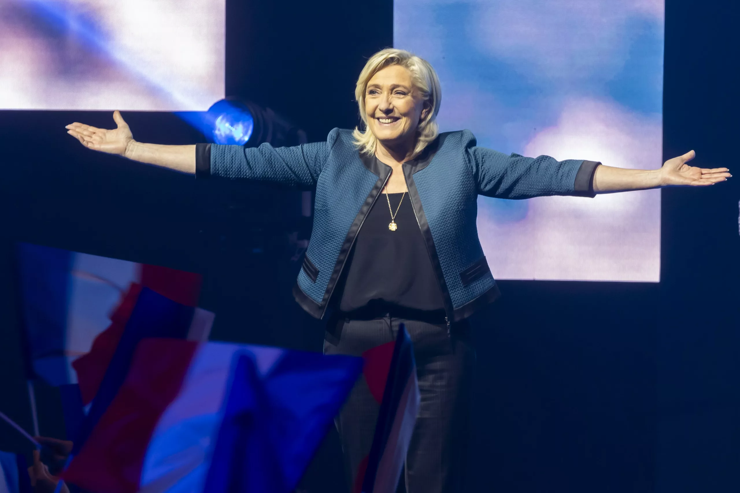 Le Pen, cerca de la mayoría absoluta