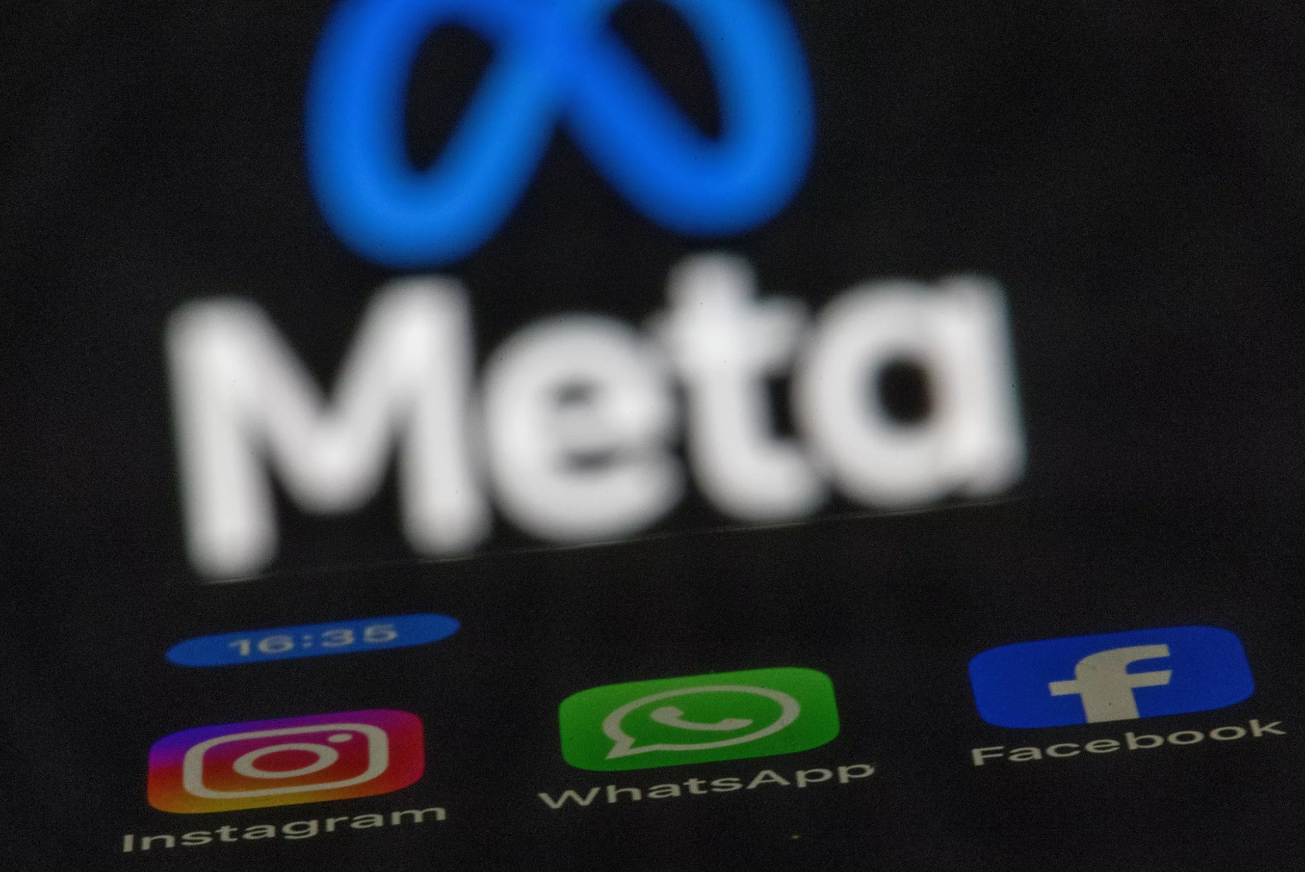 Meta viola las normas digitales sobre “pago o consentimiento”, según la Comisión Europea